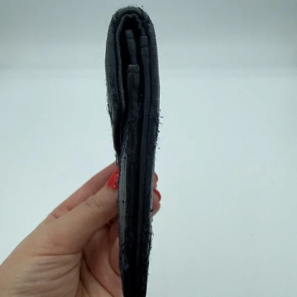 Chanel Navy Quilted Wallet - Picture 2 of 7